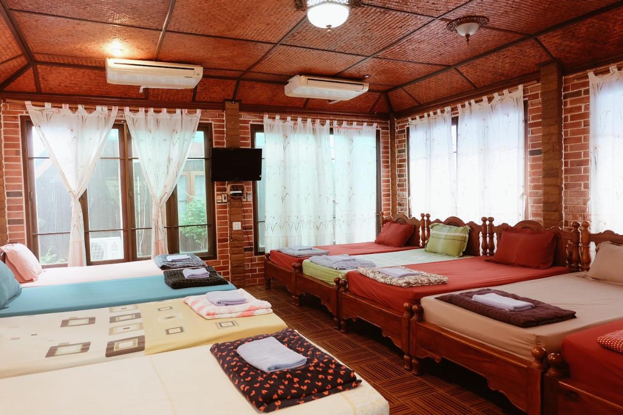 Ruennamyen Resort Amphawa Samut Songkhram Exterior photo