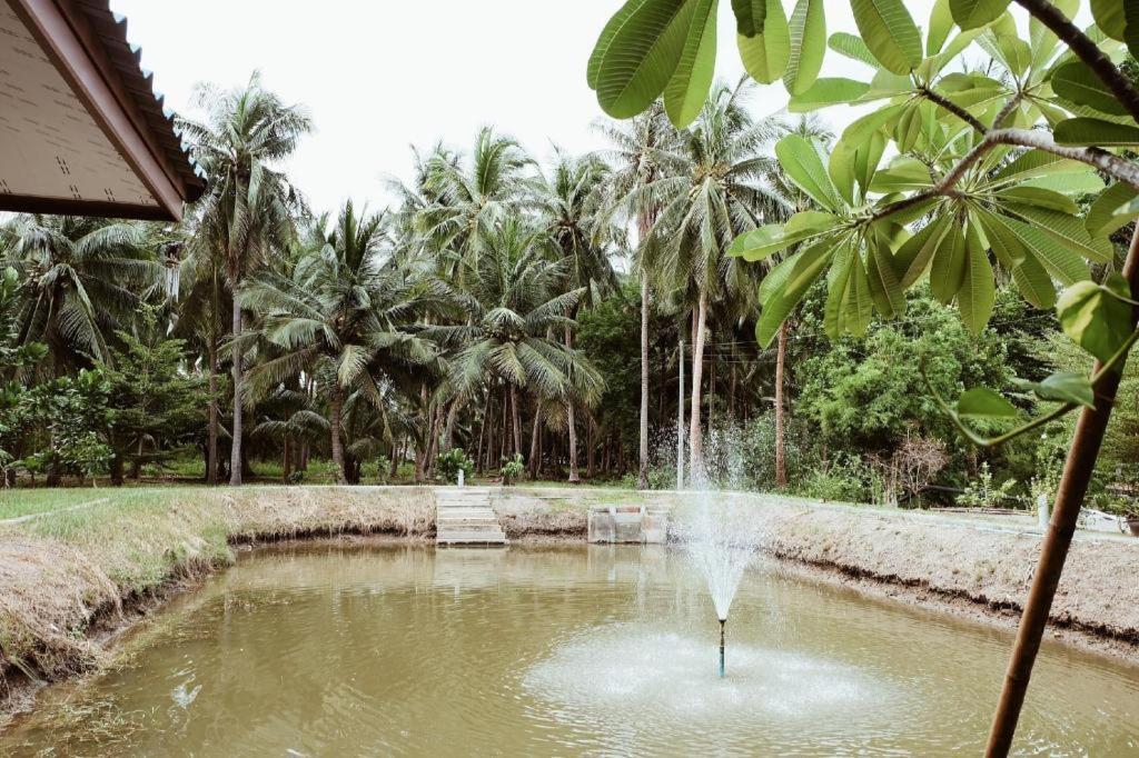 Ruennamyen Resort Amphawa Samut Songkhram Exterior photo