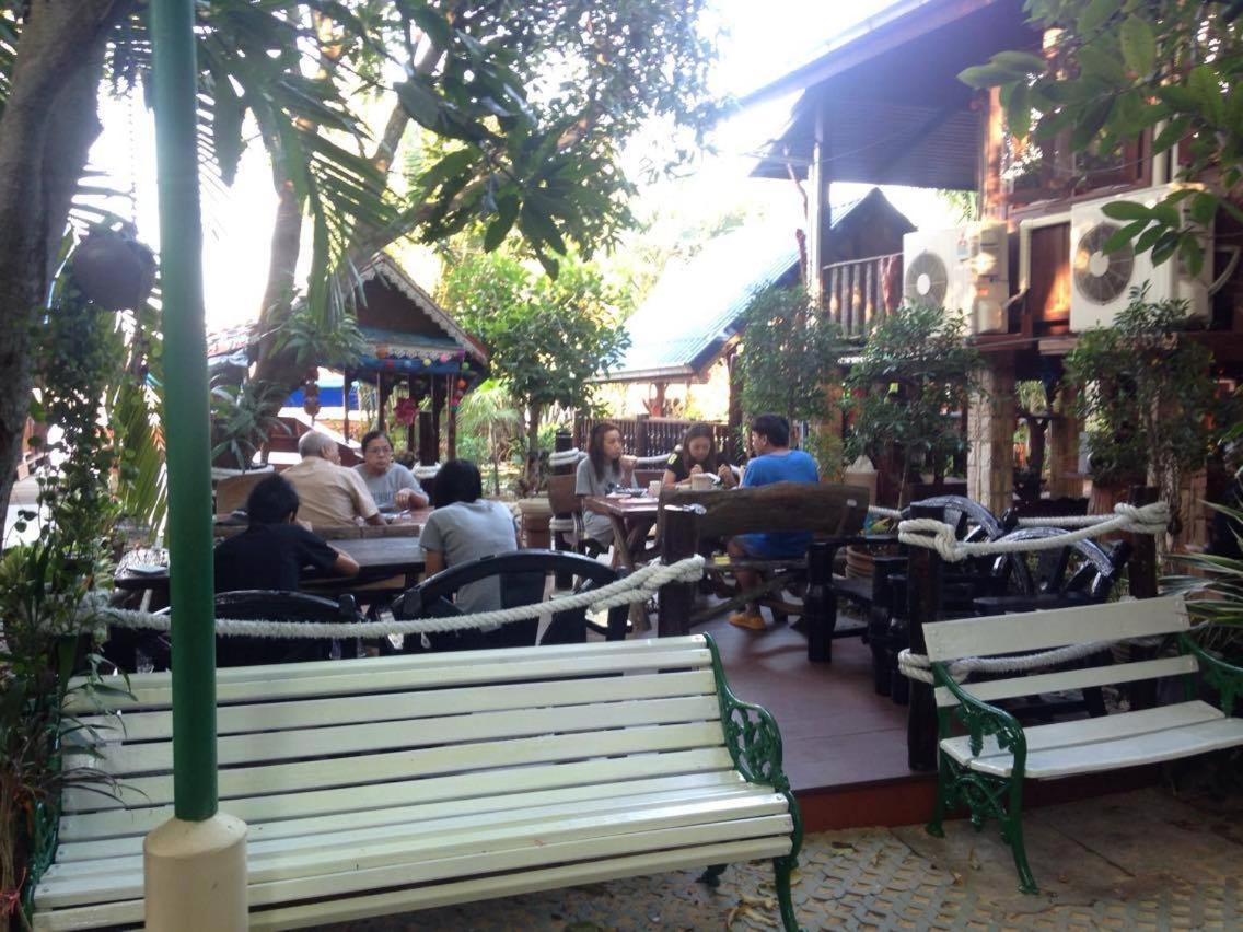 Ruennamyen Resort Amphawa Samut Songkhram Exterior photo
