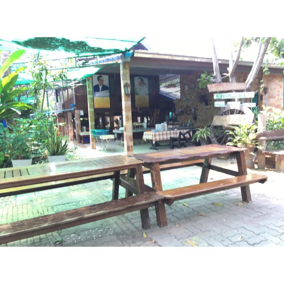 Ruennamyen Resort Amphawa Samut Songkhram Exterior photo