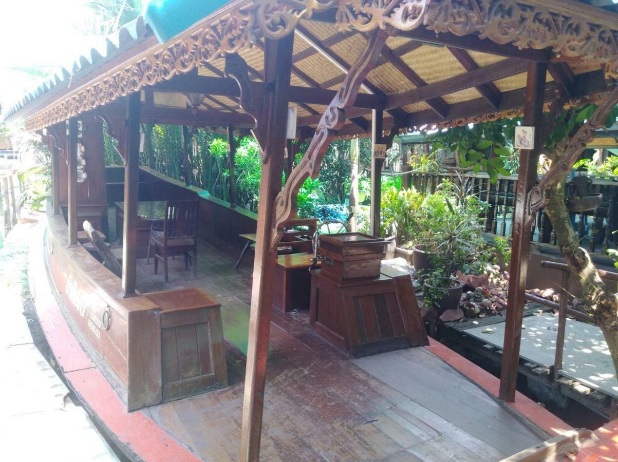 Ruennamyen Resort Amphawa Samut Songkhram Exterior photo